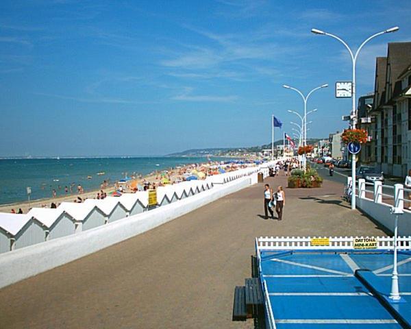 Super Deauville Appartement 2 Pieces Cosy Proche Plage Plein Sud Villers-sur-Mer Kültér fotó